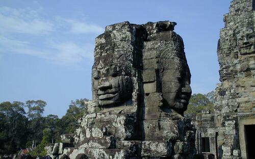 Bayon arcok